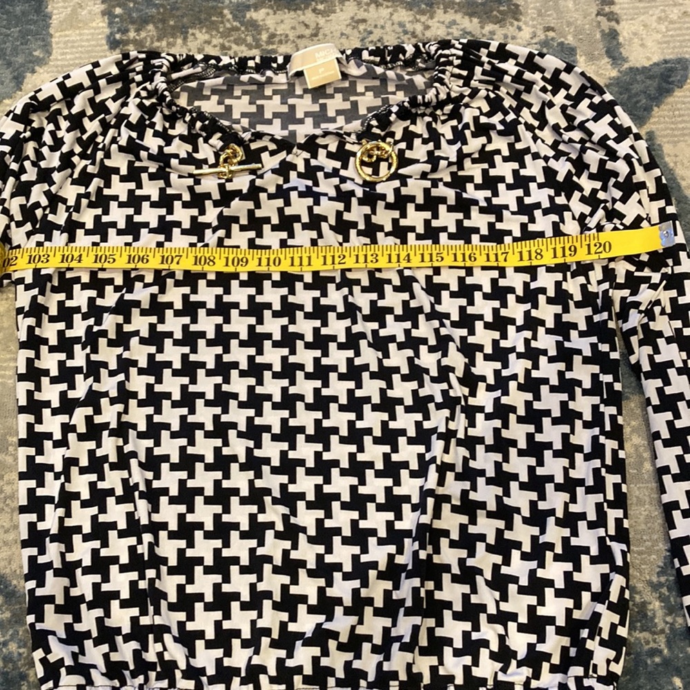 Micheal Kors blouse - Picture 10 of 10